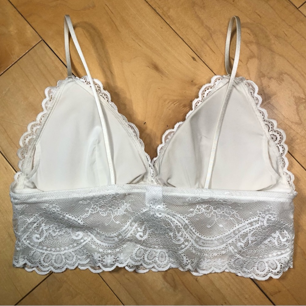 6ixty8ight size medium white lace crop bralette top - Picture 4 of 4